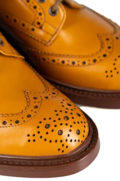 Online Tricker's Bourton - Acorn Antique
