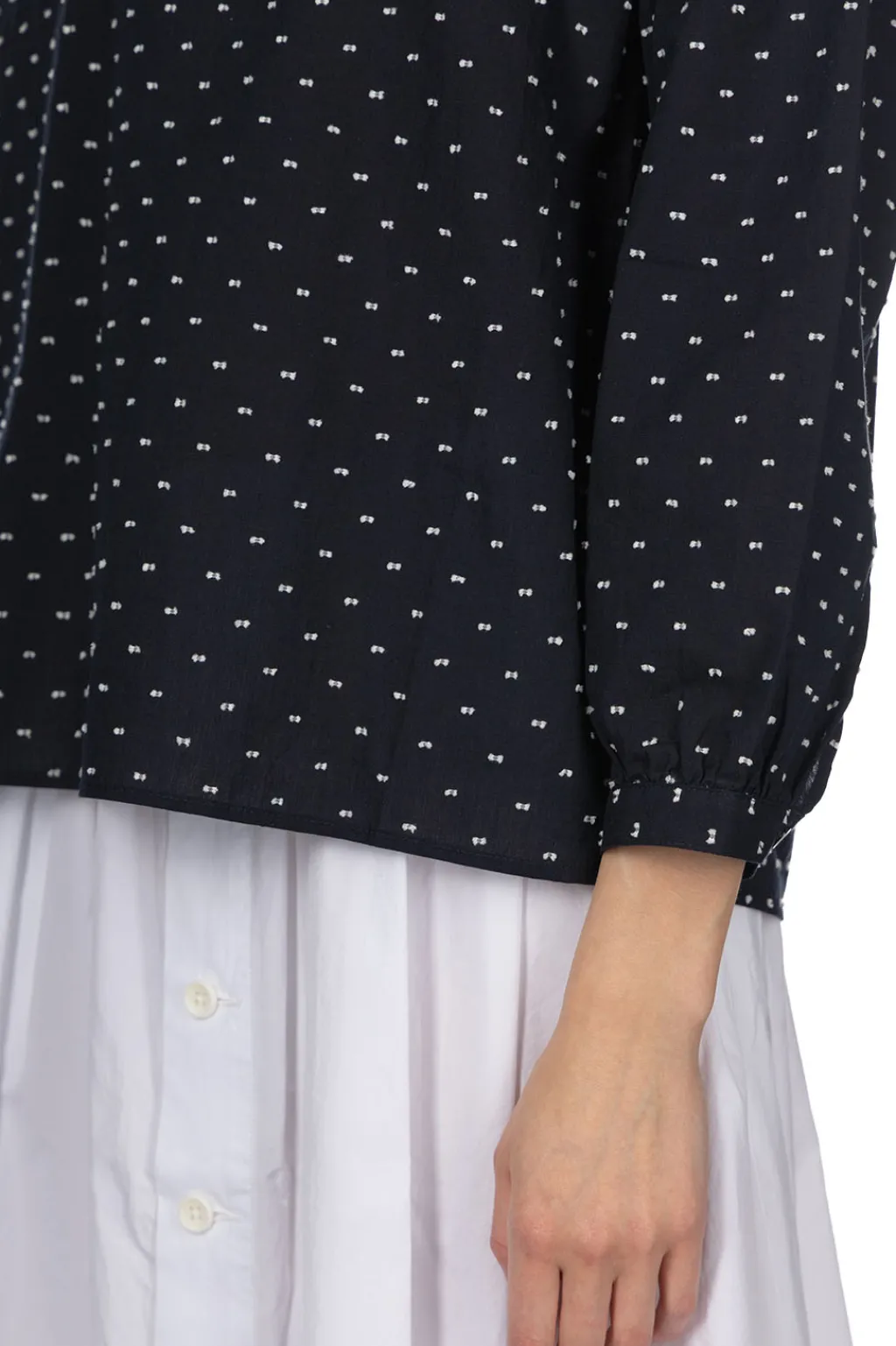 Fashion Nachukara Dobby Band Collar Pullover - Black
