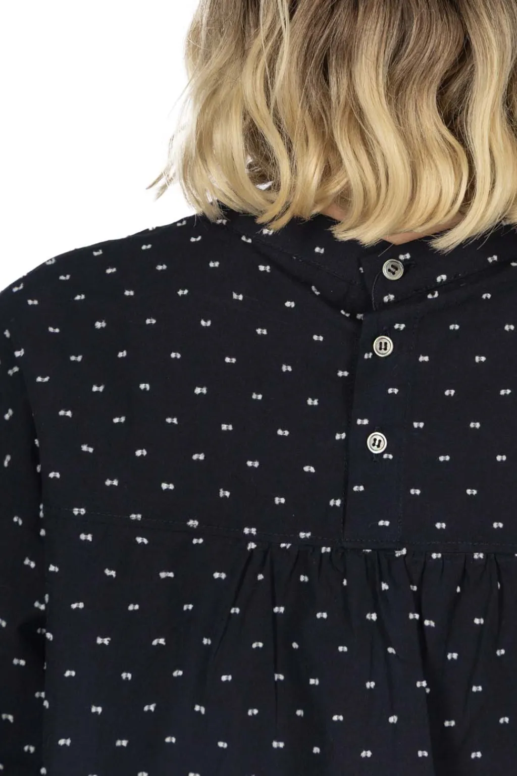 Fashion Nachukara Dobby Band Collar Pullover - Black