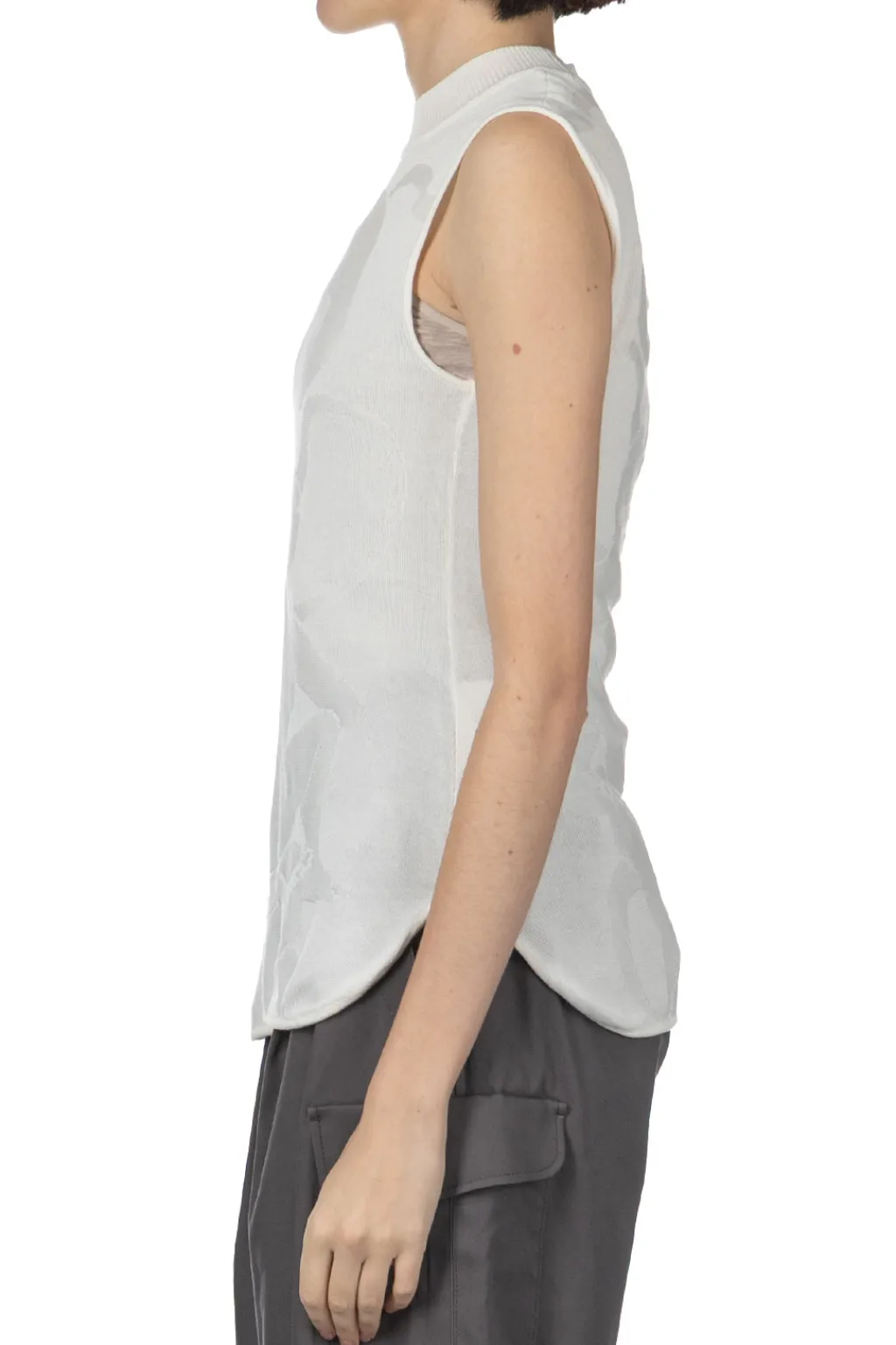 Hot Mame Kurogouchi Knitted Sleevess Top