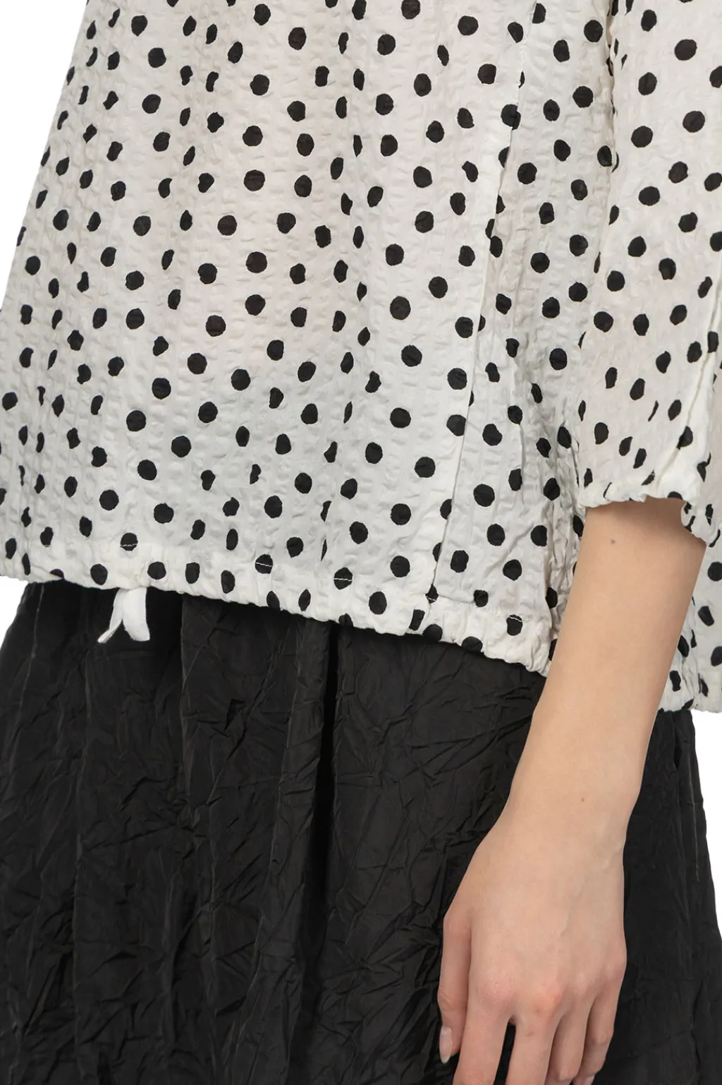 Fashion NARU Lone Ripple Dot Shirt - White x Black