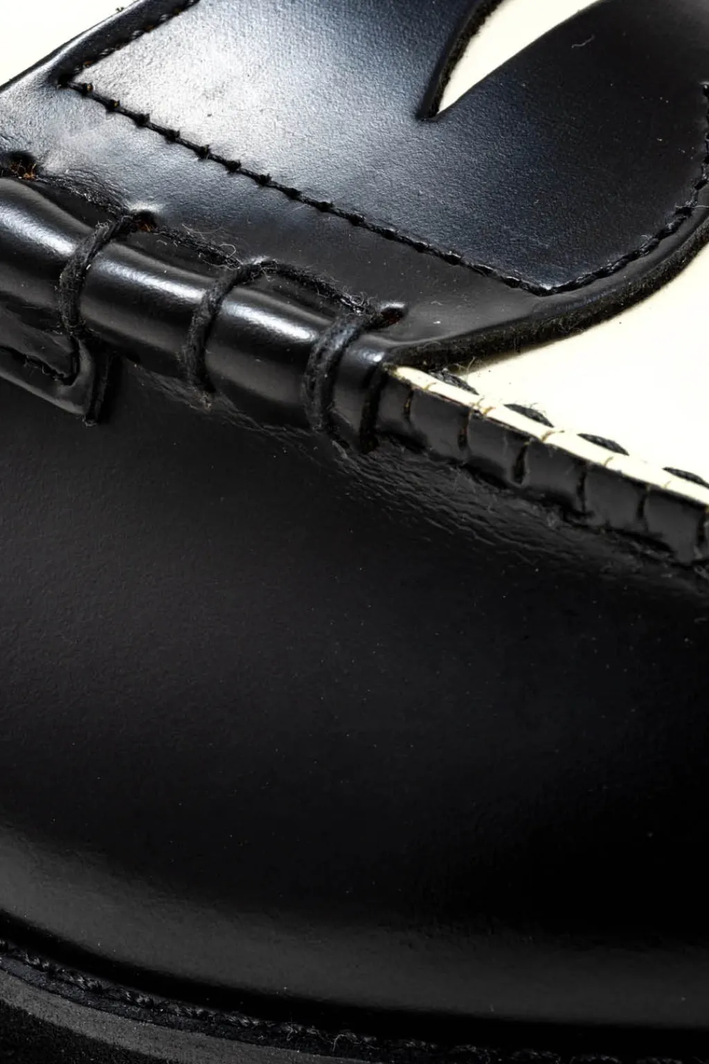 Clearance Kenford Fine Shoes Men's Tank Sole Loafers - Black White
