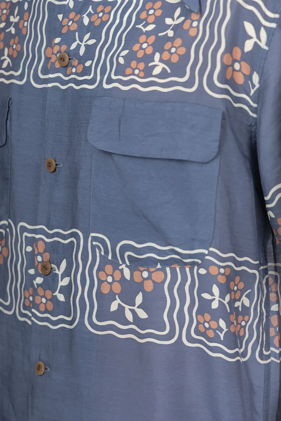 Hot Kapital Silk Rayon COOKIE WRANGLE Collar Aloha Shirt - Blue