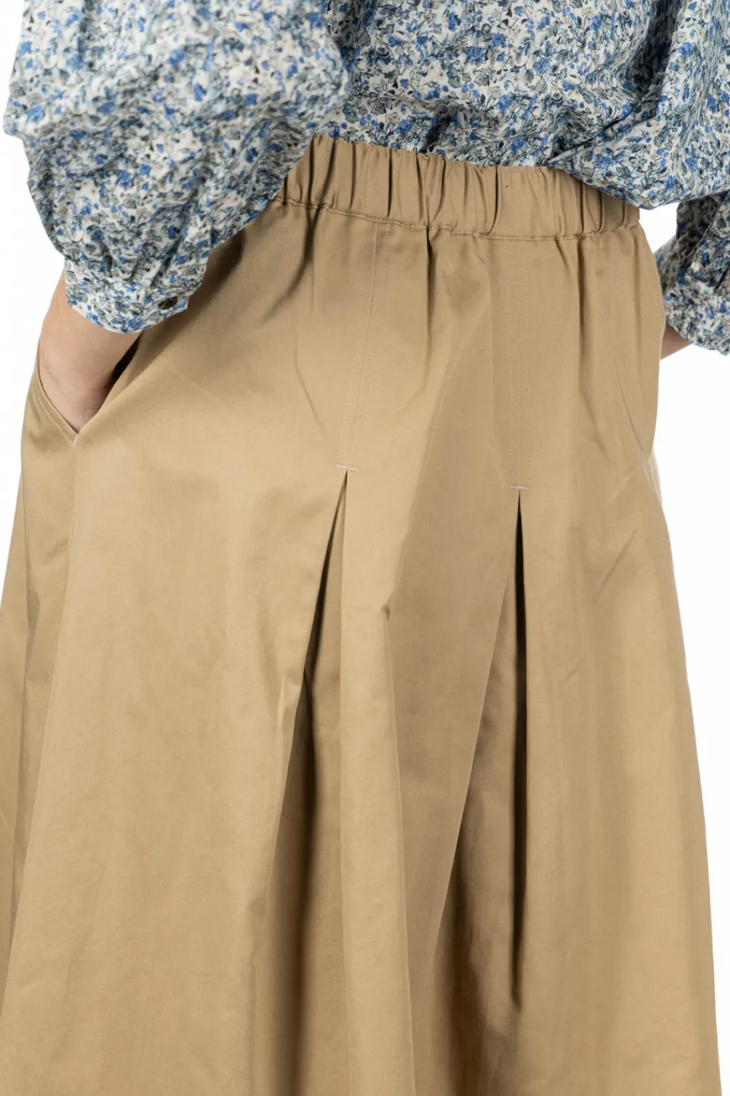 Sale Nachukara Soft Chino Tuck Skirt - Beige