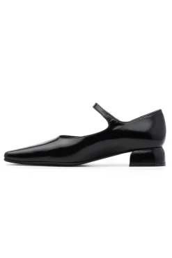 New Mame Kurogouchi Square Toe In-Step Strap Heels