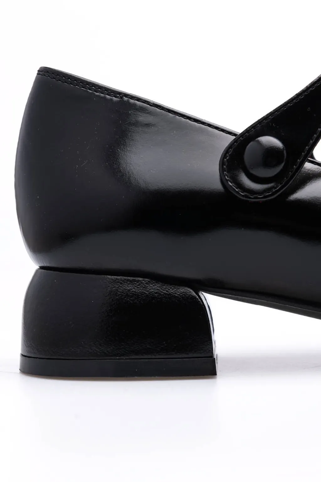 New Mame Kurogouchi Square Toe In-Step Strap Heels