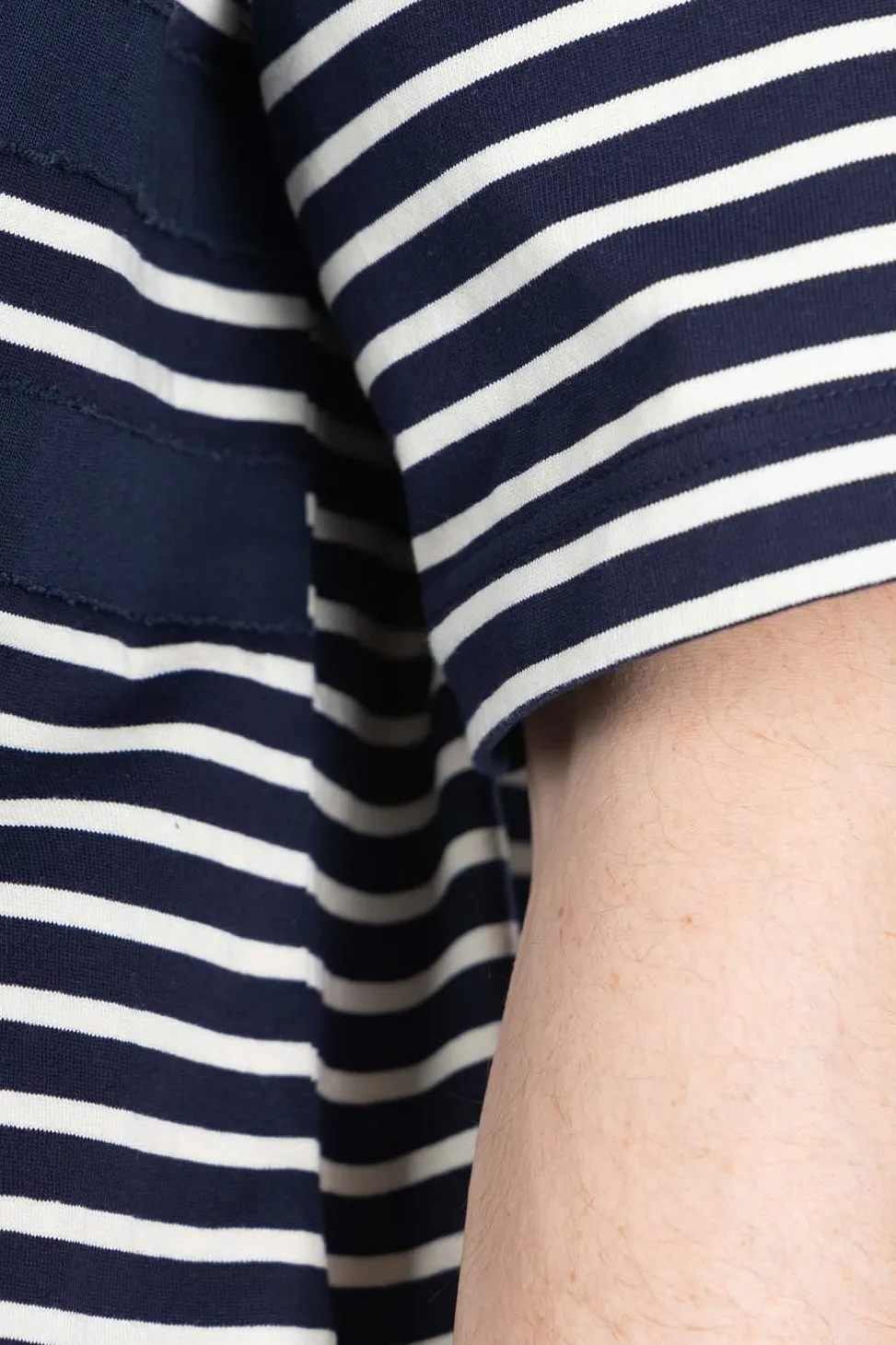 Sale ts(s) Stripe Disconnection Line T-Shirt - Navy